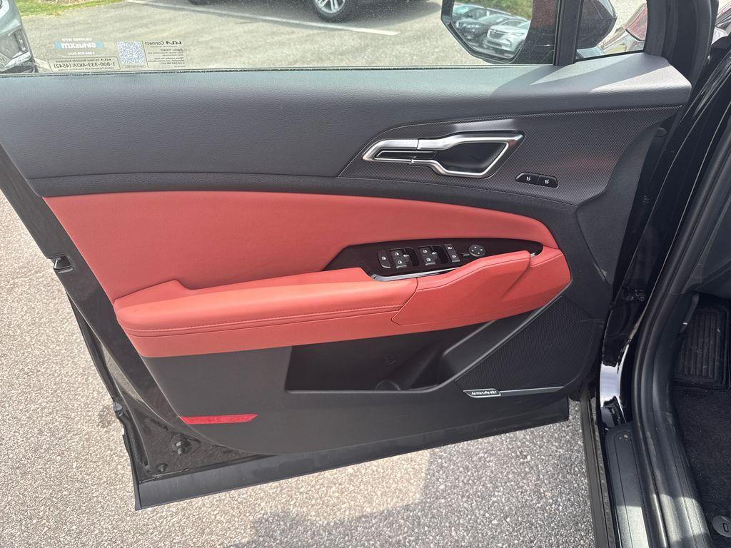 new 2025 Kia Sportage car, priced at $34,917