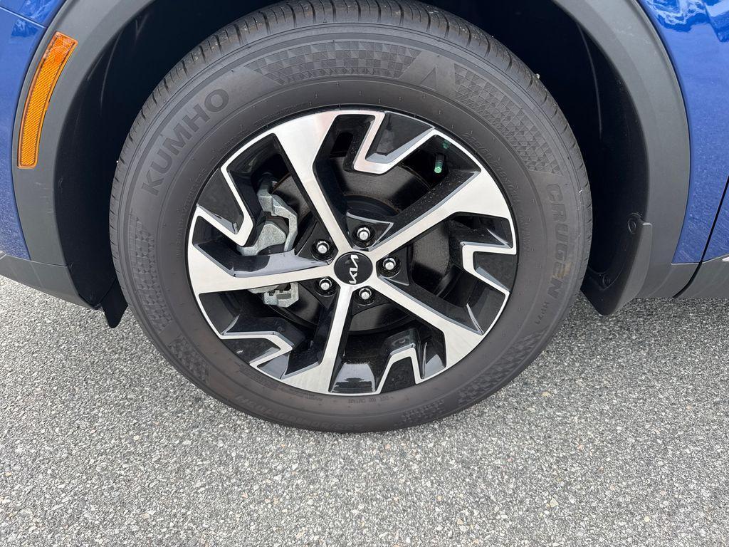new 2024 Kia Sportage car, priced at $30,925