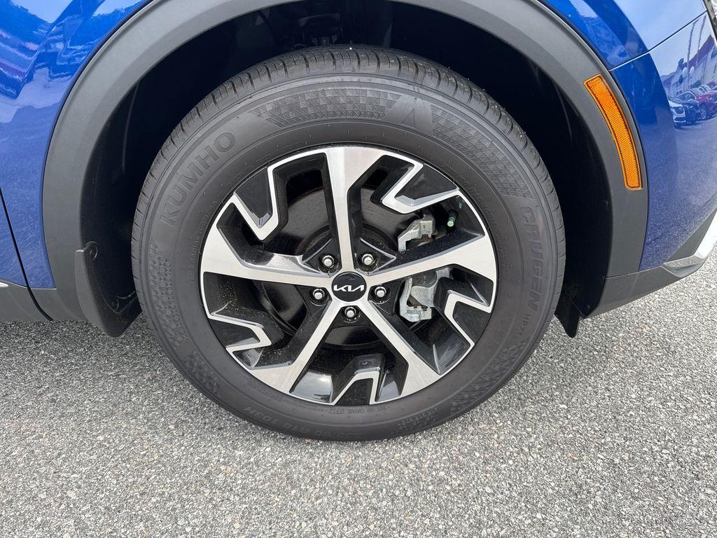 new 2024 Kia Sportage car, priced at $30,925