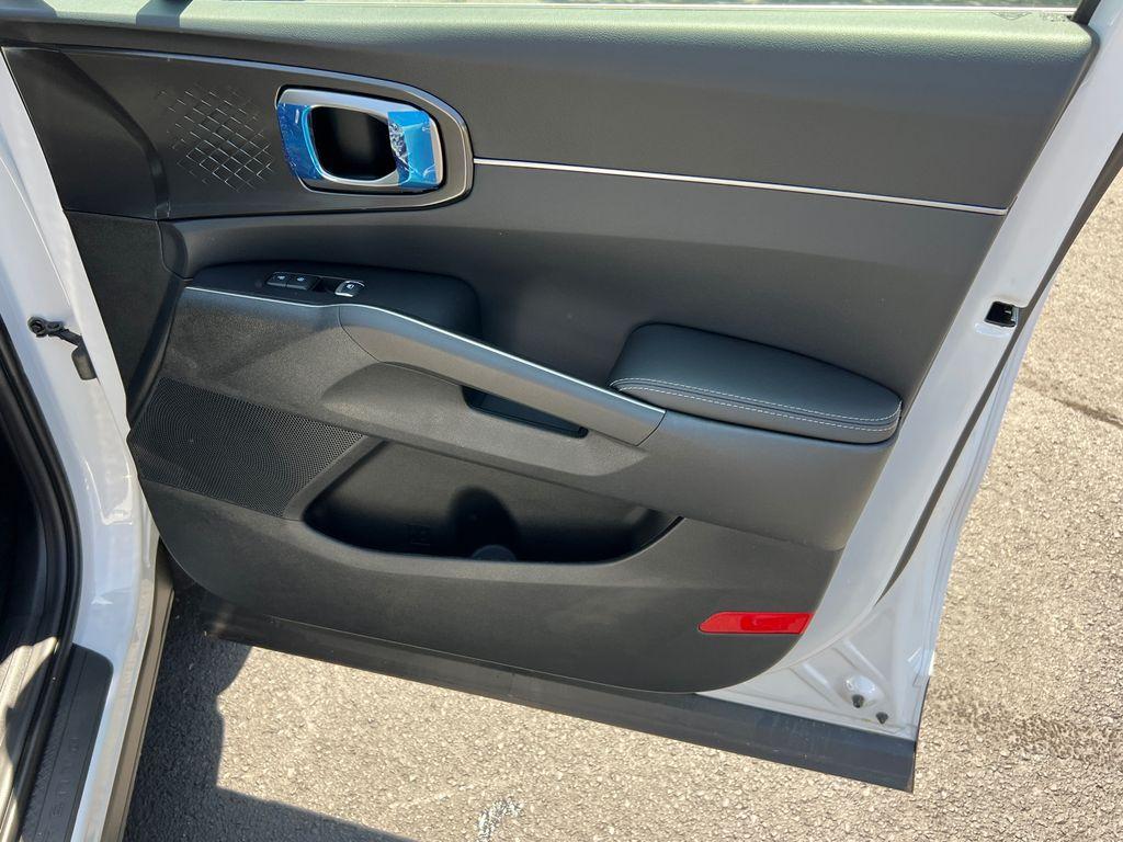 new 2025 Kia Sorento car, priced at $36,580