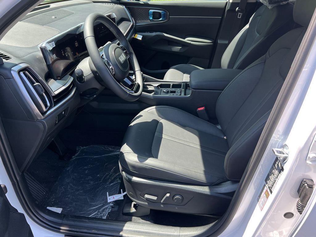 new 2025 Kia Sorento car, priced at $36,580