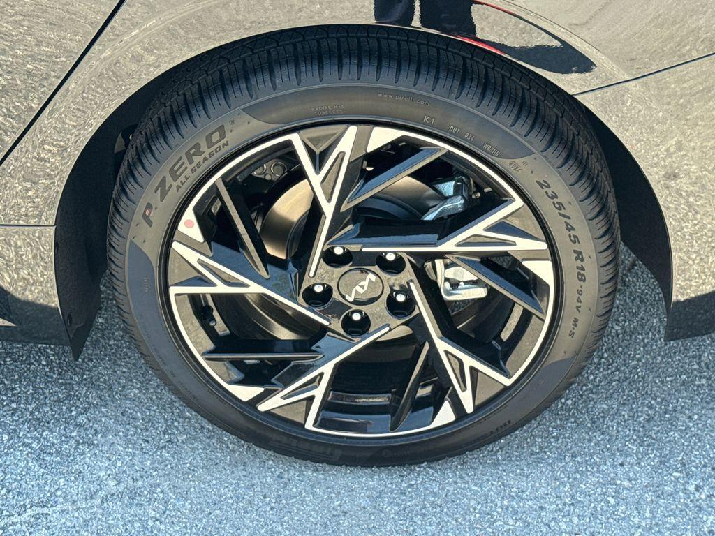 new 2025 Kia K5 car, priced at $32,105