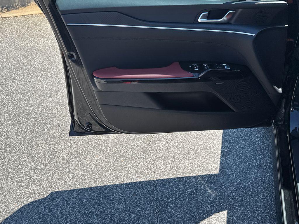 new 2025 Kia K5 car, priced at $32,105