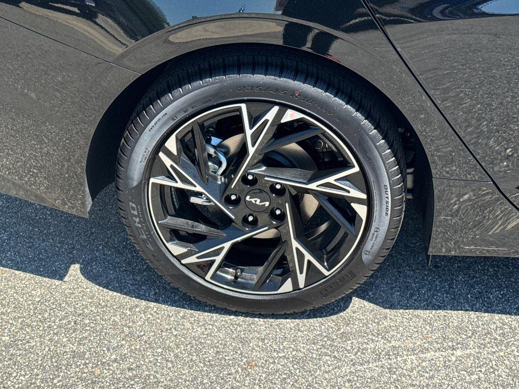 new 2025 Kia K5 car, priced at $32,105