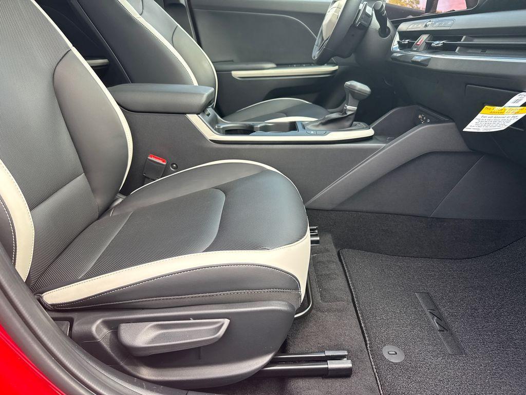 new 2025 Kia K4 car, priced at $28,377
