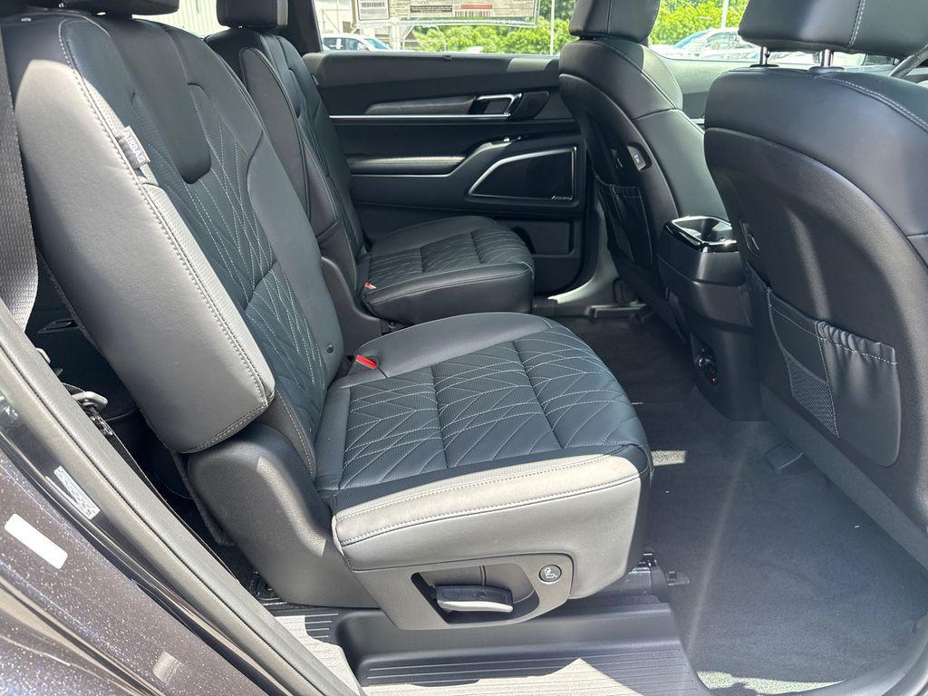 new 2025 Kia Telluride car, priced at $51,761