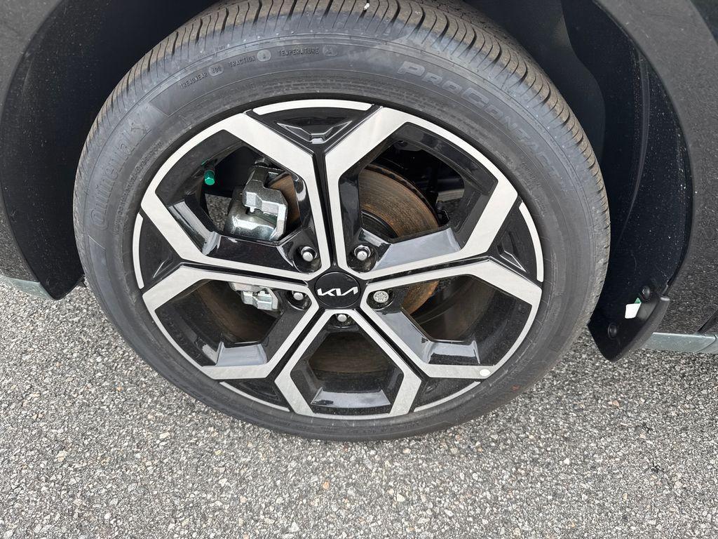 new 2025 Kia Niro car, priced at $32,148