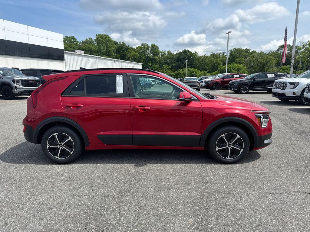 new 2025 Kia Niro car, priced at $30,310