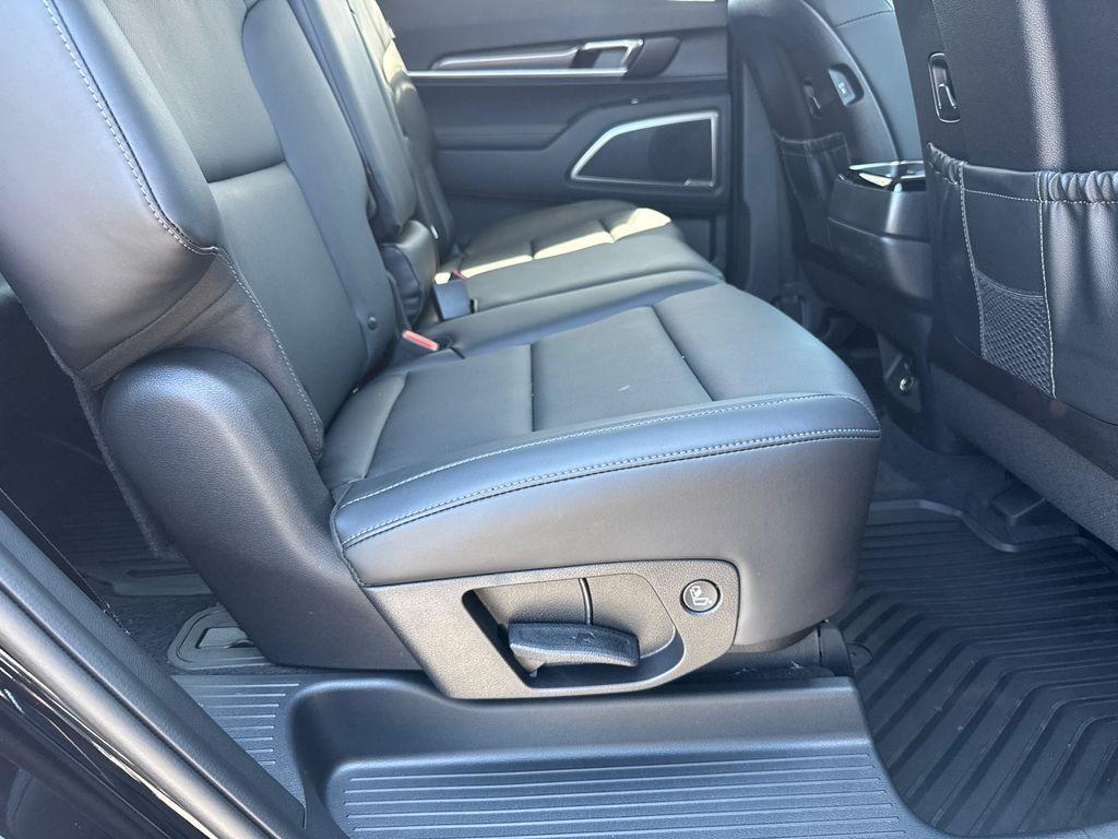 new 2025 Kia Telluride car, priced at $36,817