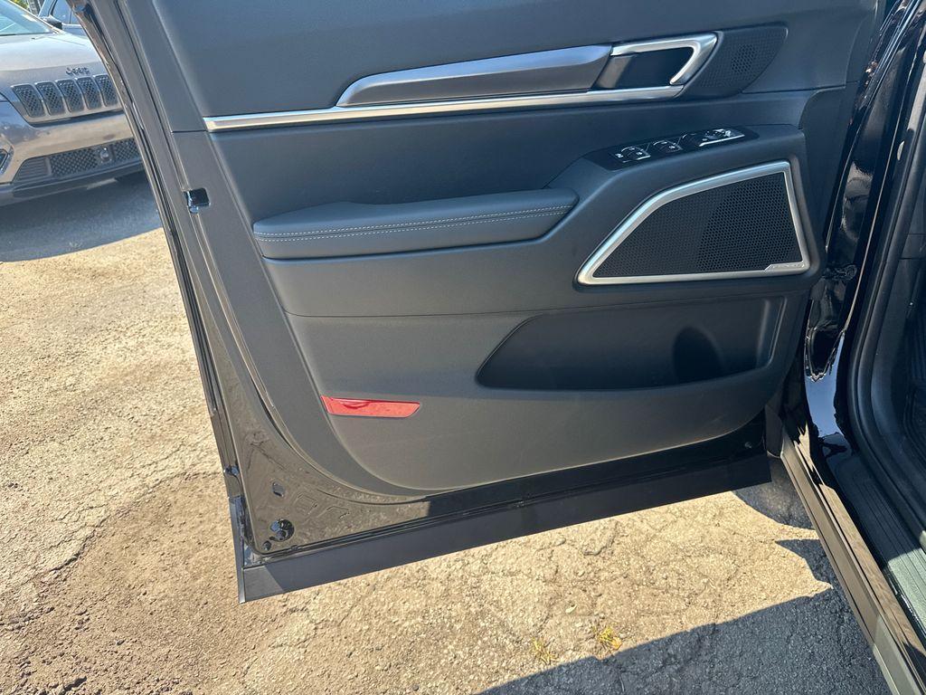 new 2025 Kia Telluride car, priced at $36,817
