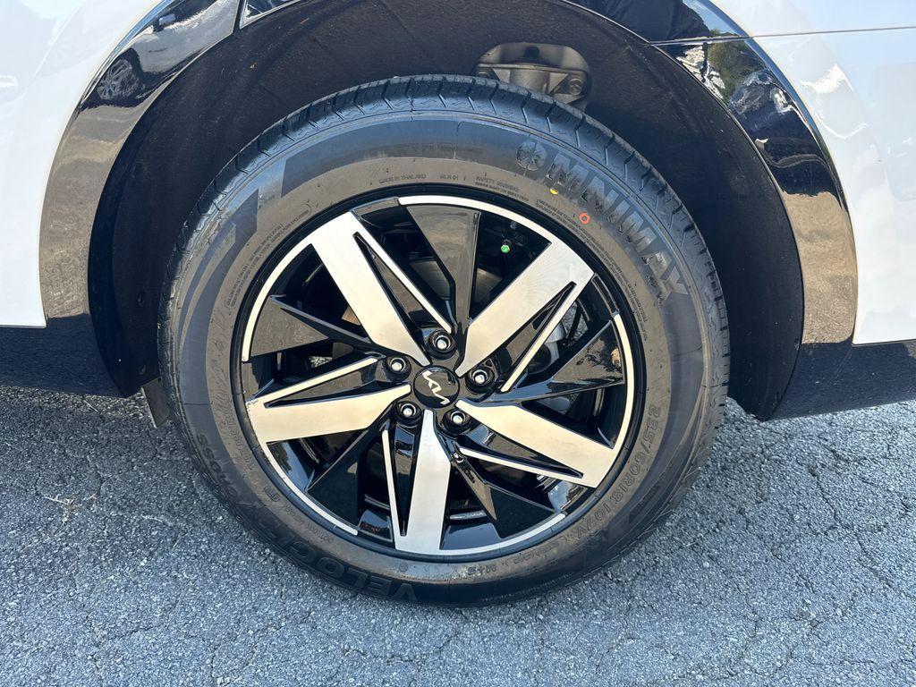 used 2022 Kia Sorento car, priced at $22,698