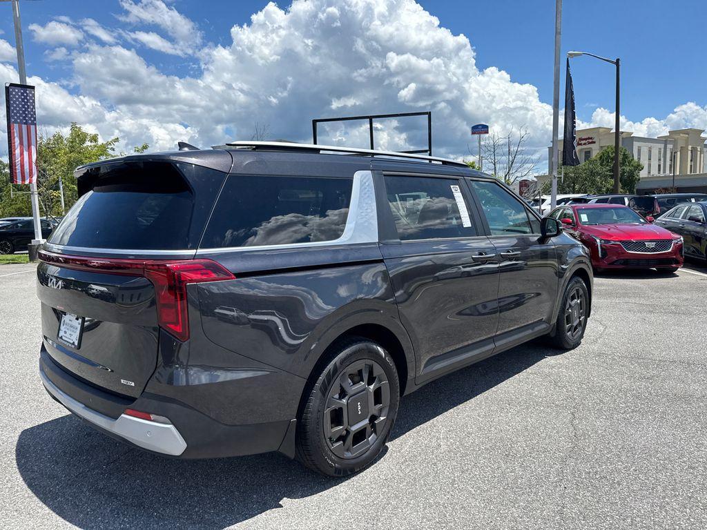 new 2025 Kia Carnival Hybrid car, priced at $43,083