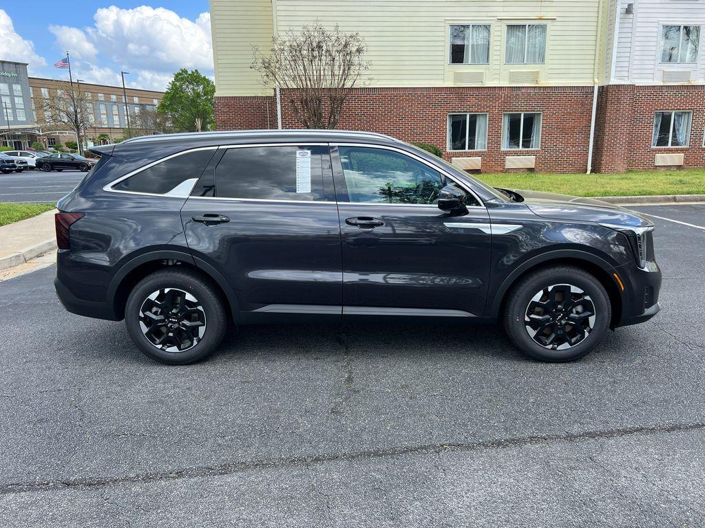 new 2025 Kia Sorento car, priced at $36,385