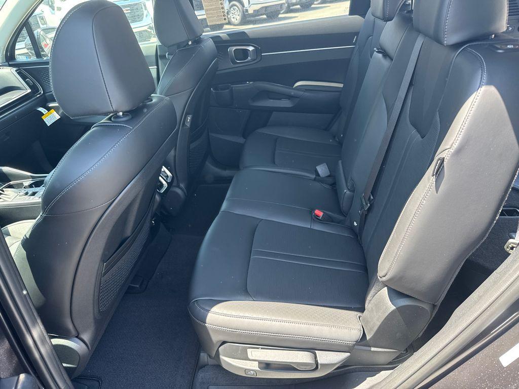 new 2025 Kia Sorento car, priced at $36,271