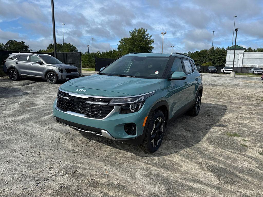 new 2025 Kia Seltos car, priced at $29,593