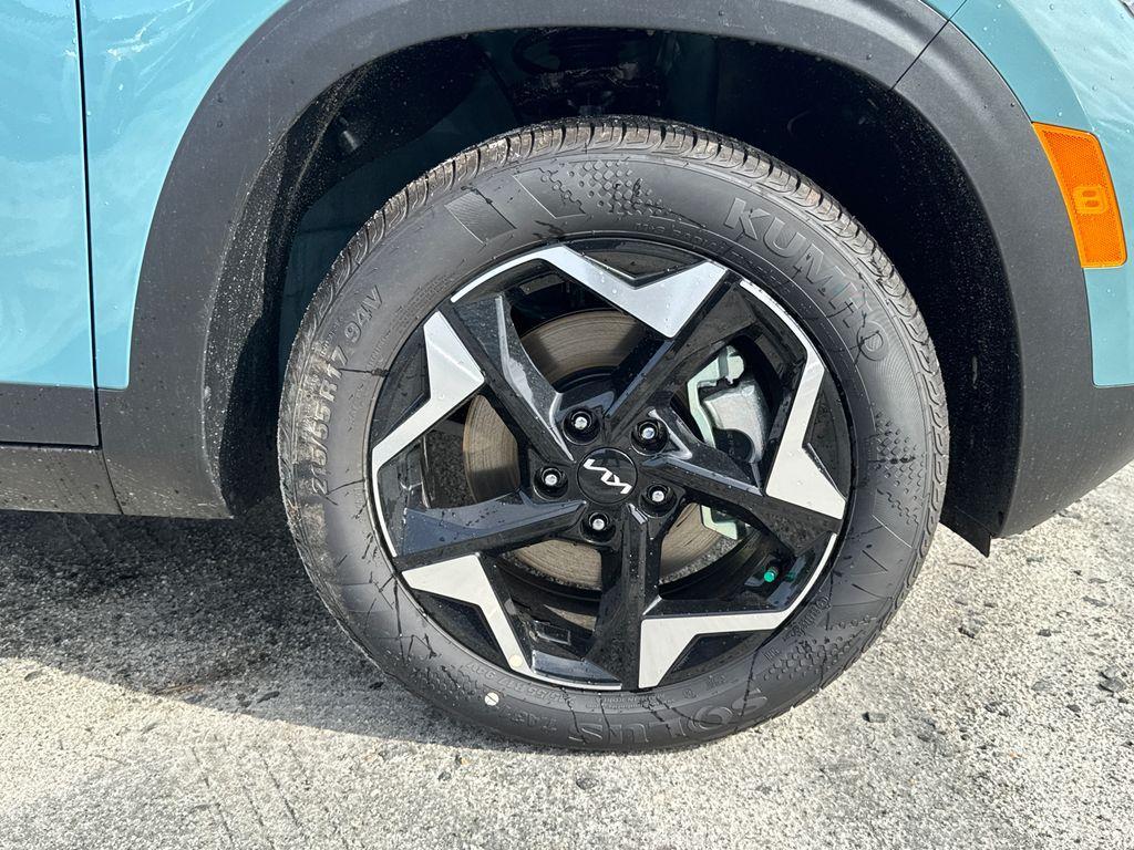 new 2025 Kia Seltos car, priced at $29,593