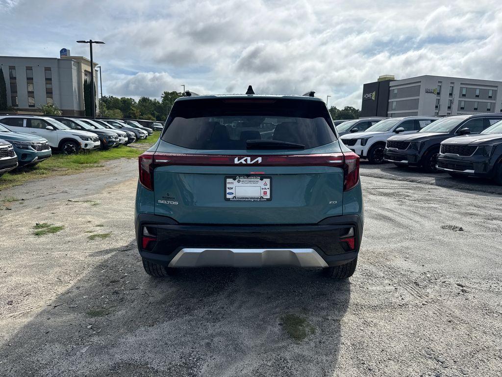new 2025 Kia Seltos car, priced at $29,593