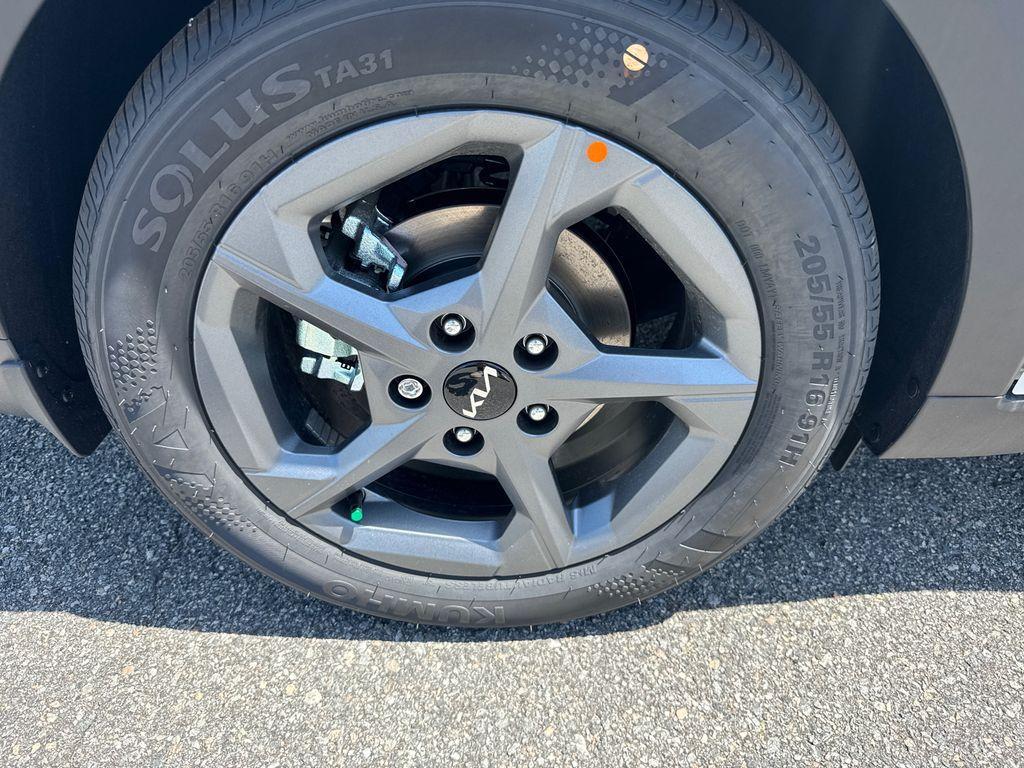 new 2025 Kia K4 car, priced at $23,688