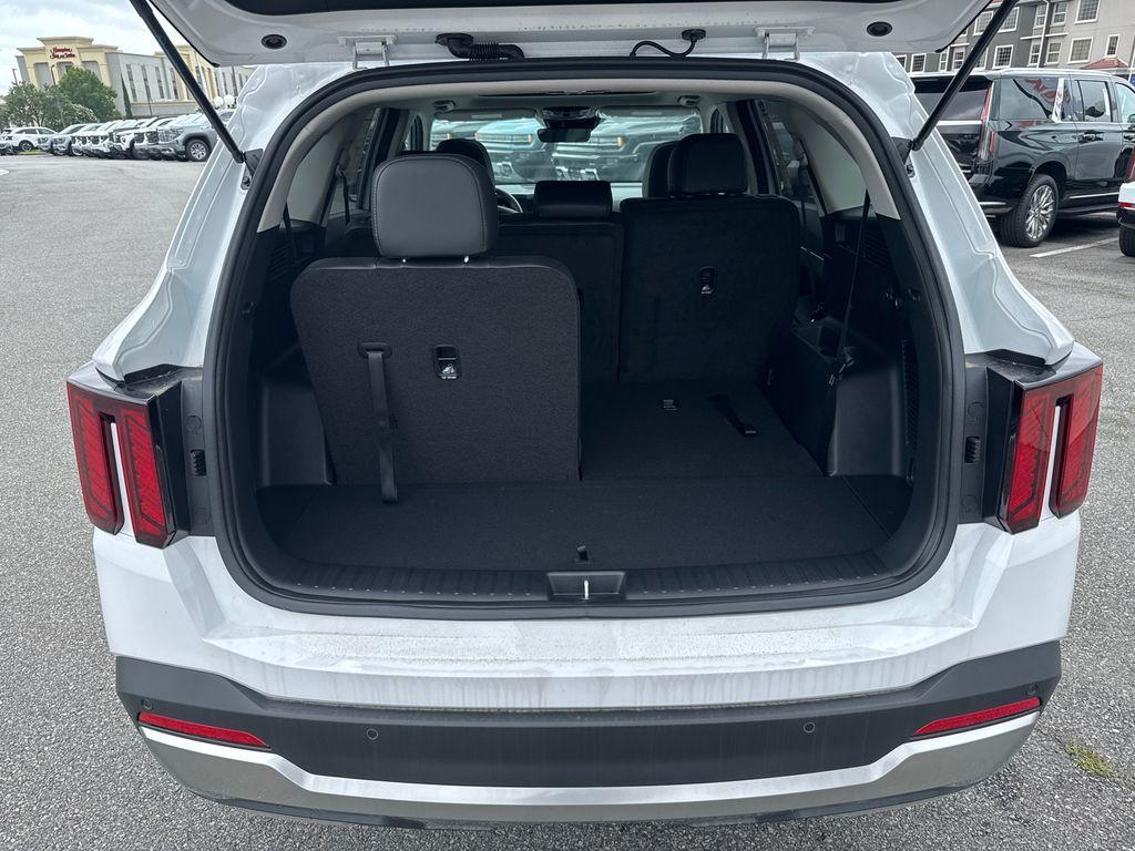 new 2025 Kia Sorento car, priced at $36,651