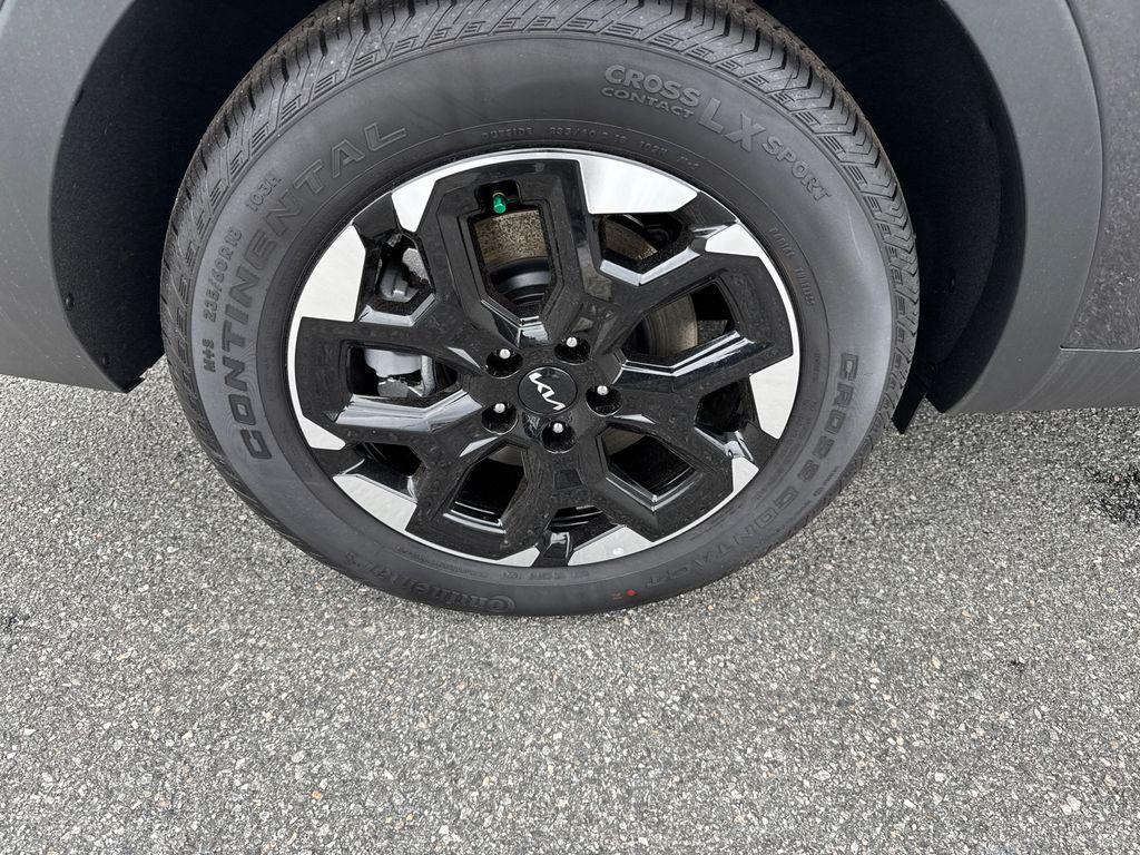 new 2025 Kia Sorento car, priced at $36,385