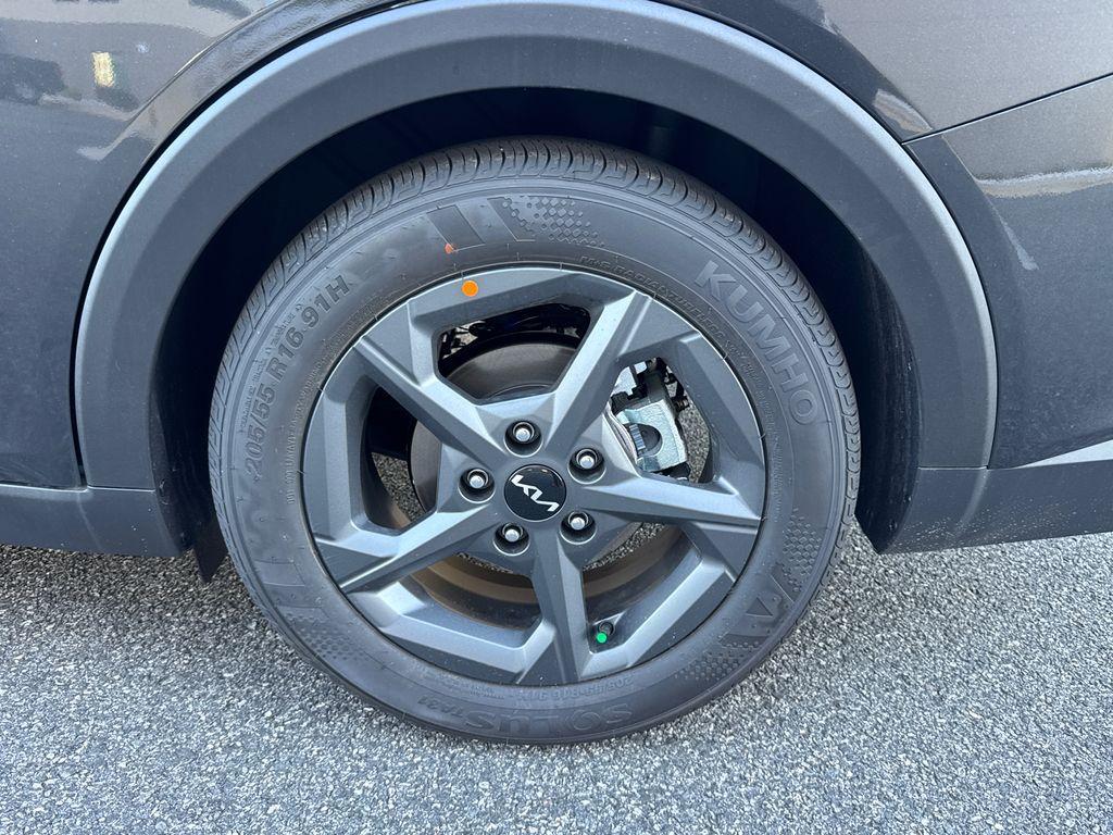 new 2025 Kia K4 car, priced at $23,380
