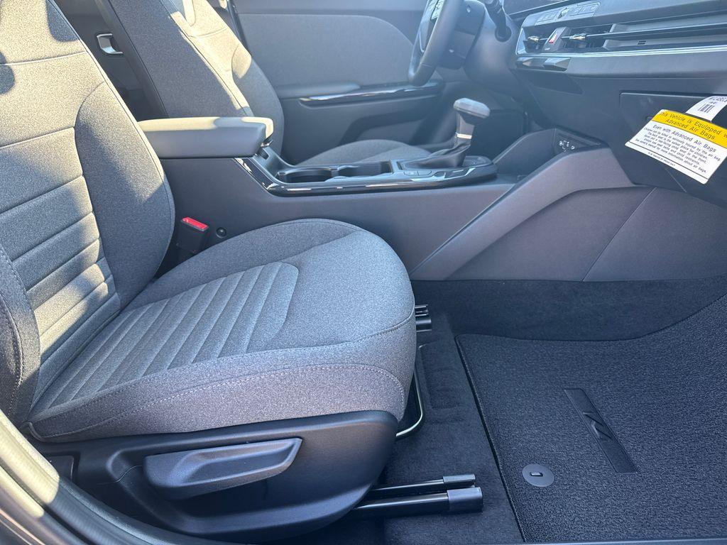 new 2025 Kia K4 car, priced at $24,562