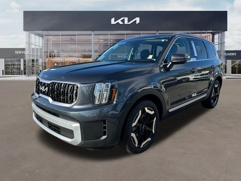 used 2024 Kia Telluride car, priced at $38,079