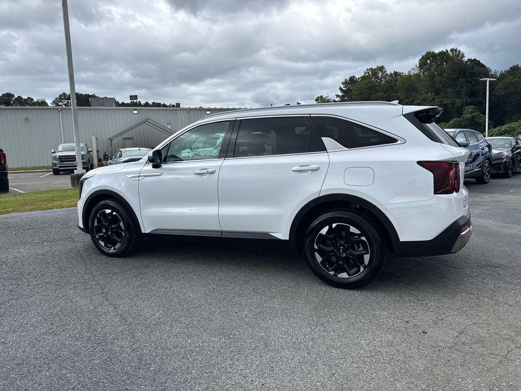 used 2024 Kia Sorento car, priced at $28,998