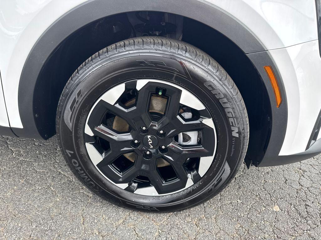 used 2024 Kia Sorento car, priced at $28,998