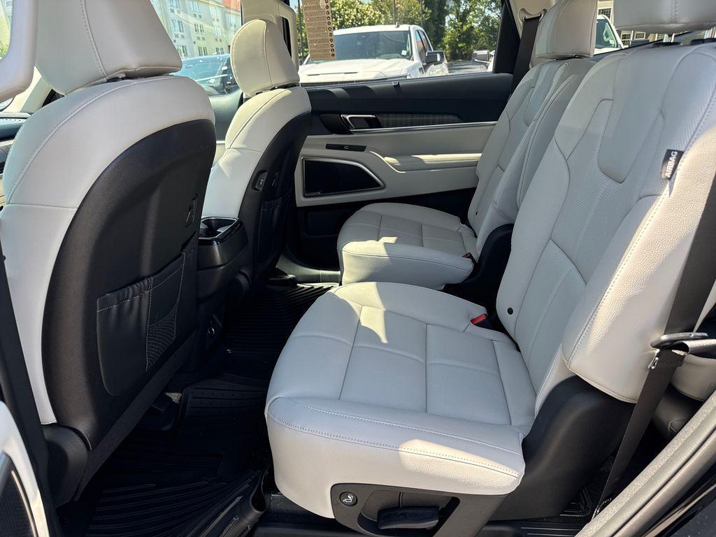 new 2025 Kia Telluride car, priced at $42,992