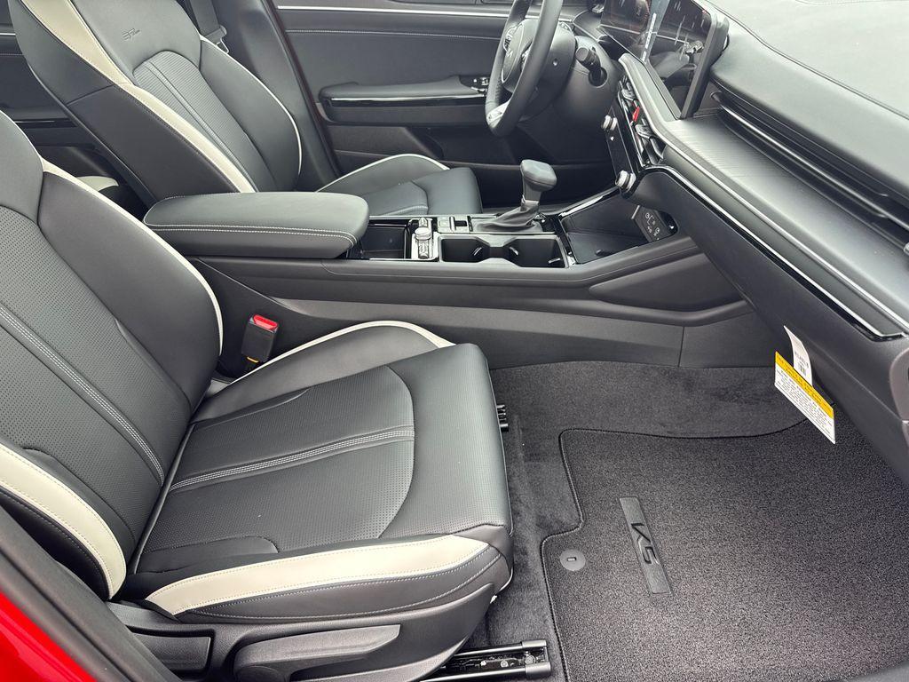new 2025 Kia K5 car, priced at $30,989