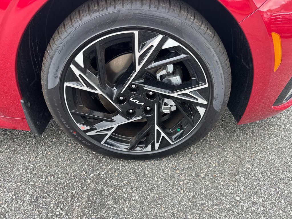 new 2025 Kia K5 car, priced at $30,989