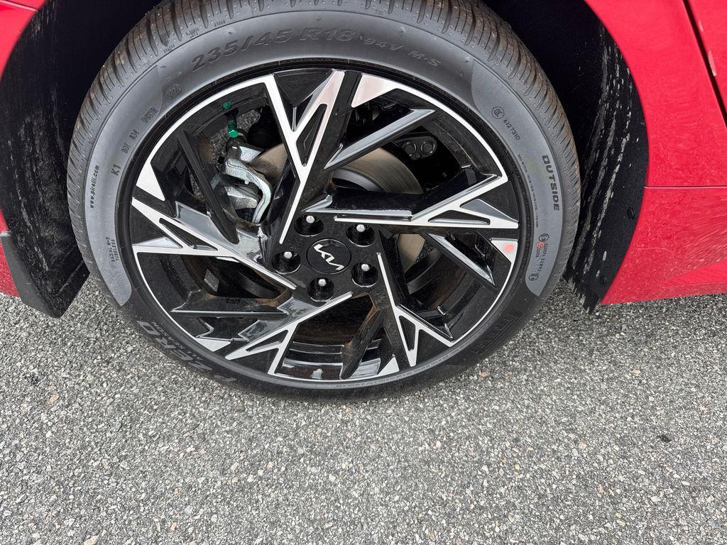 new 2025 Kia K5 car, priced at $30,989