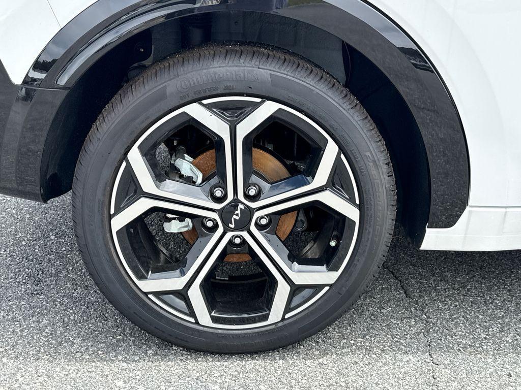 new 2025 Kia Niro car, priced at $32,409