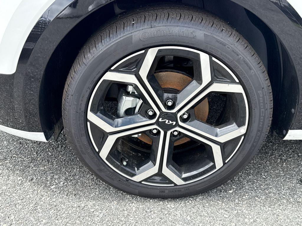 new 2025 Kia Niro car, priced at $32,409