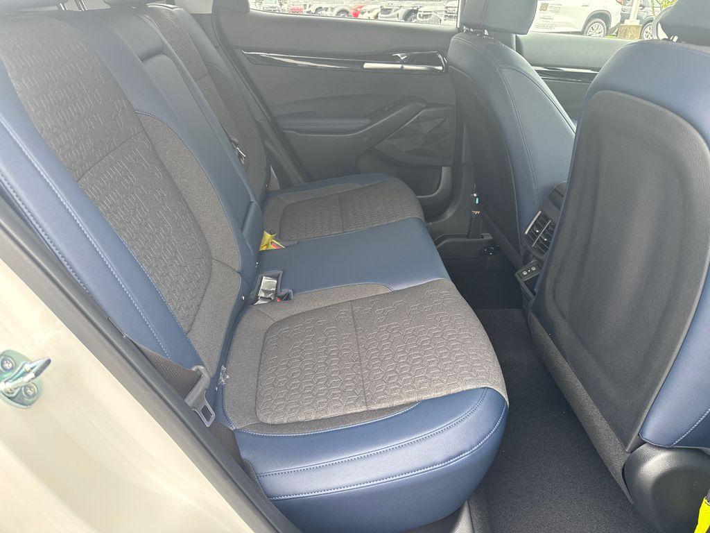 new 2025 Kia Seltos car, priced at $26,301
