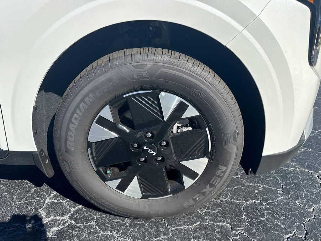 new 2025 Kia Carnival Hybrid car, priced at $41,463