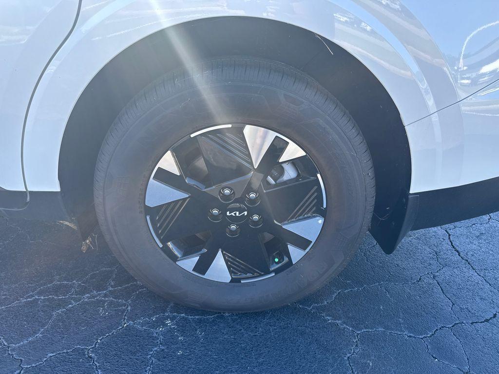 new 2025 Kia Carnival Hybrid car, priced at $41,463