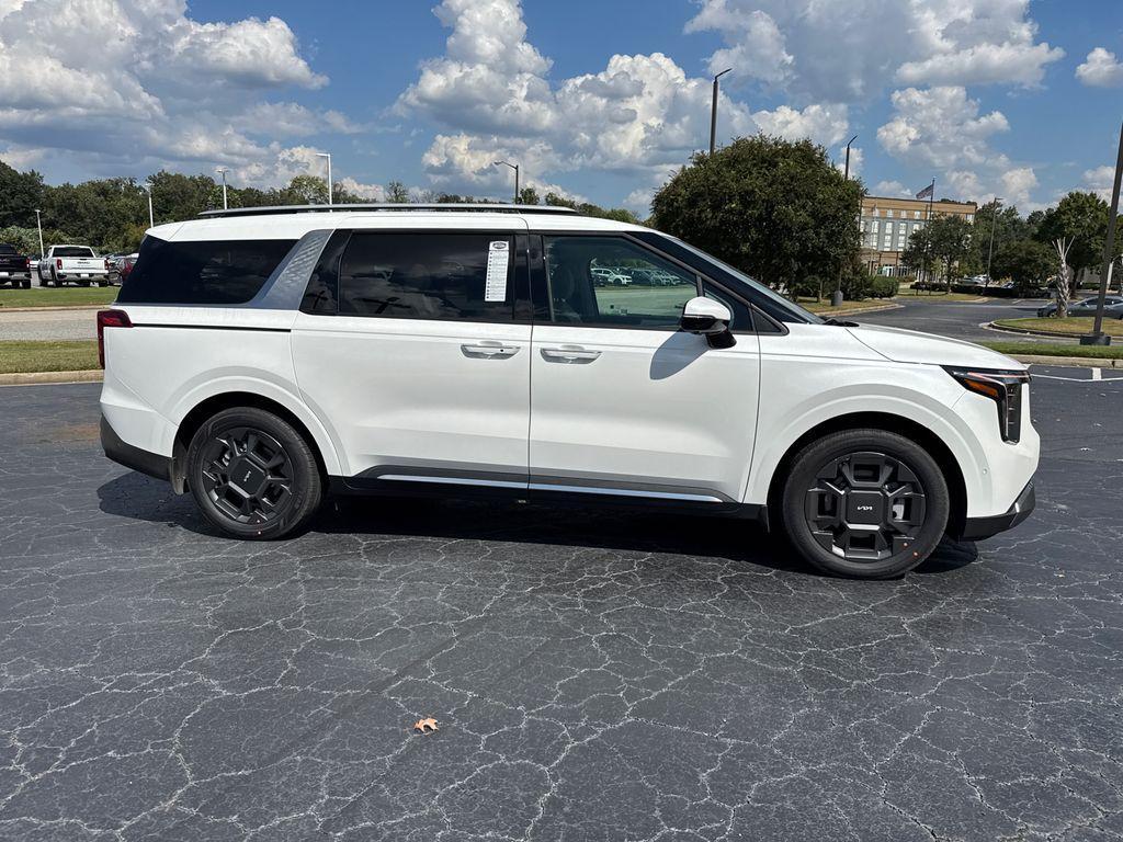 new 2026 Kia Carnival Hybrid car