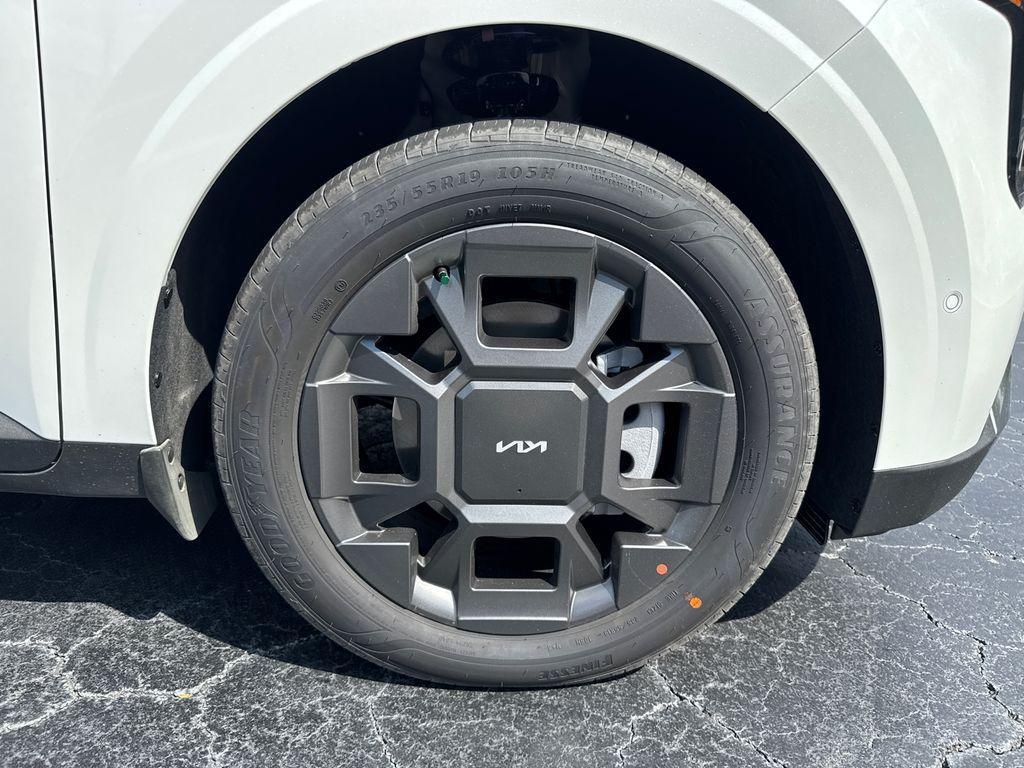 new 2026 Kia Carnival Hybrid car