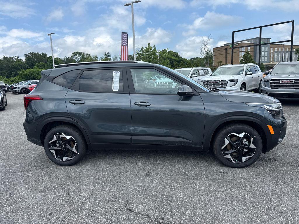 new 2025 Kia Seltos car, priced at $26,068