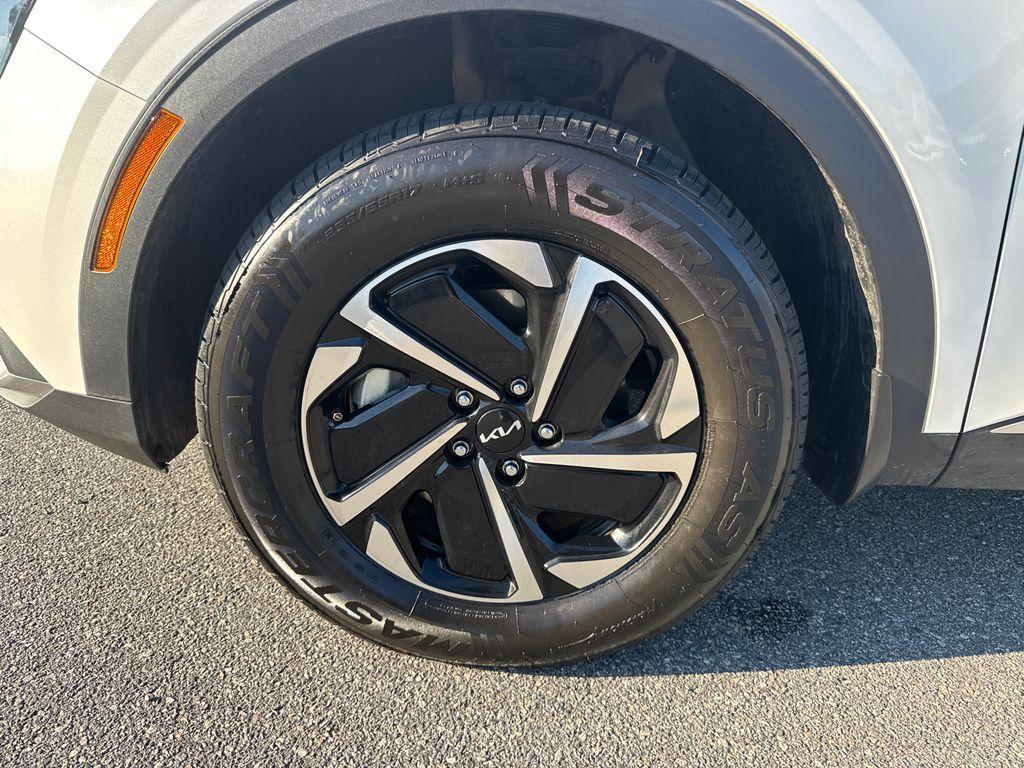 used 2023 Kia Sportage Hybrid car, priced at $23,598