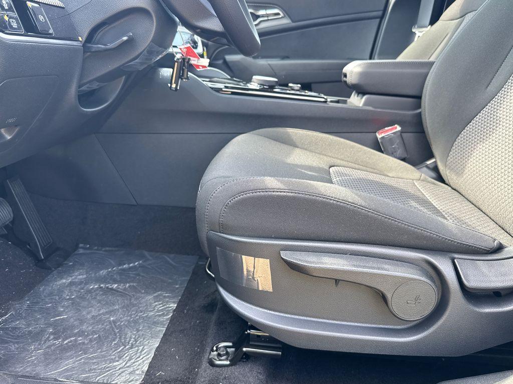 new 2025 Kia Sportage Hybrid car, priced at $29,051