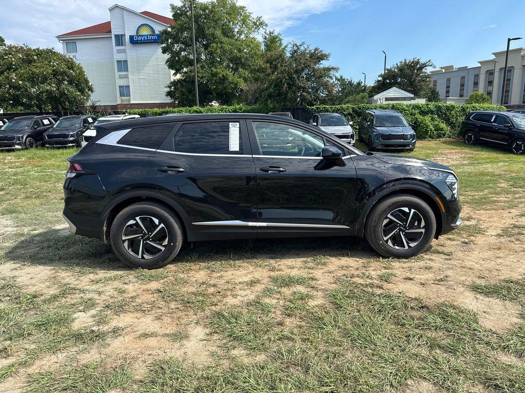 new 2025 Kia Sportage Hybrid car, priced at $29,051