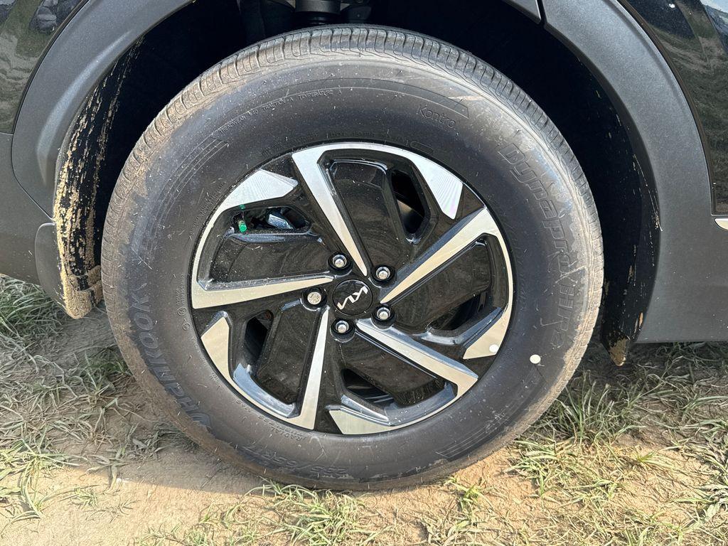 new 2025 Kia Sportage Hybrid car, priced at $29,051