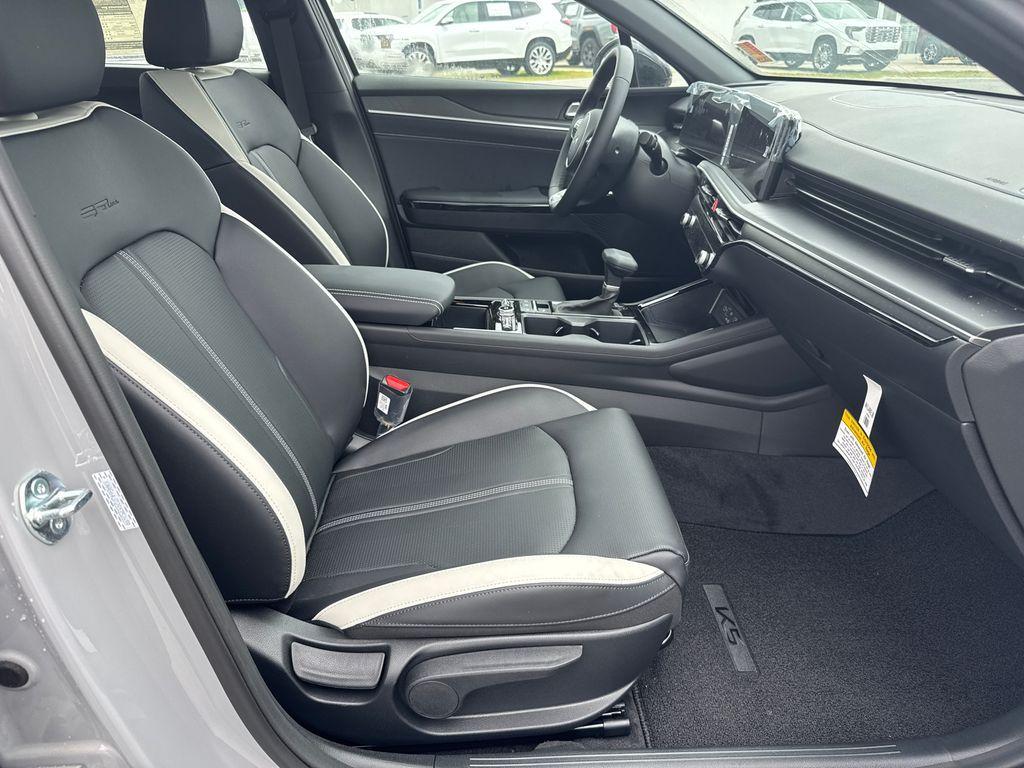 new 2025 Kia K5 car, priced at $29,089