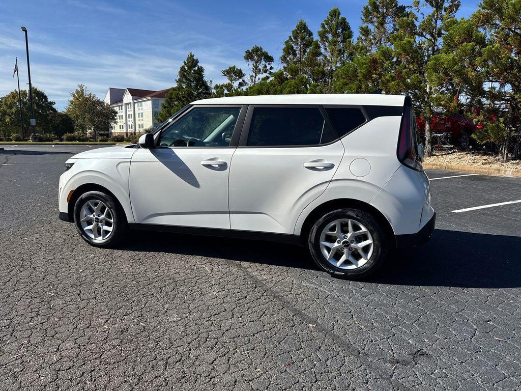 used 2024 Kia Soul car, priced at $15,898