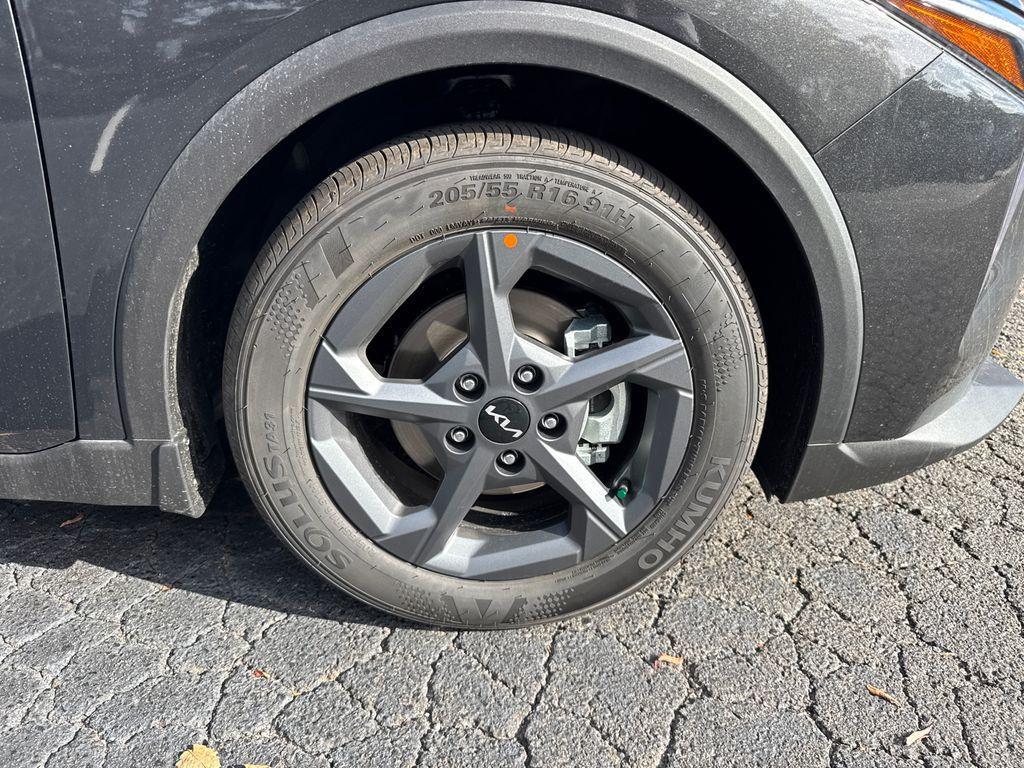 new 2025 Kia K4 car, priced at $23,503