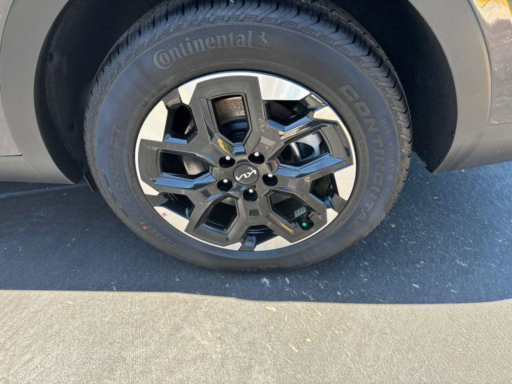 new 2025 Kia Sorento car, priced at $36,243