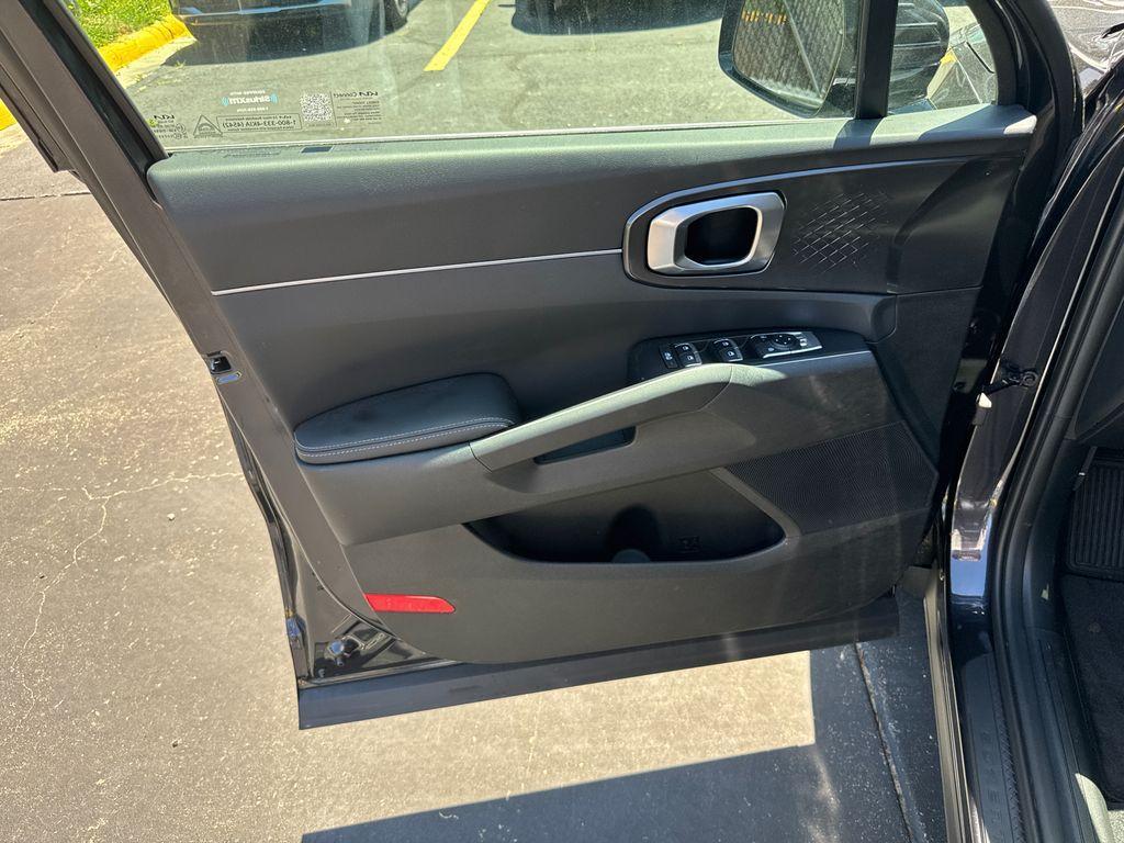 new 2025 Kia Sorento car, priced at $36,243